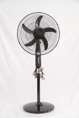 高さ調節可能なAC DCの立場ファン、16インチの太陽再充電可能な立場ファン